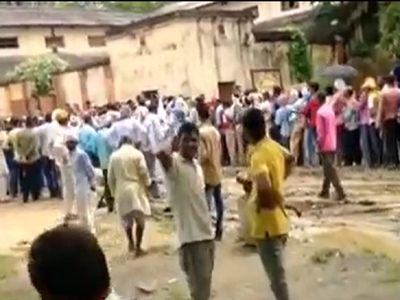 Bihar News : अररिया में सरकारी वितरण केंद्र पर खाद लेने के लिए मची भगदड़, 7 महिलाएं घायल