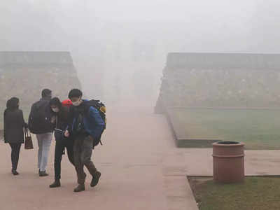 UP Weather report: बारिश के बाद छाया घना कोहरा, एक दिन में ही 5 डिग्री तक गिरा पारा, जानिए यूपी के जिलों की मौसम रिपोर्ट