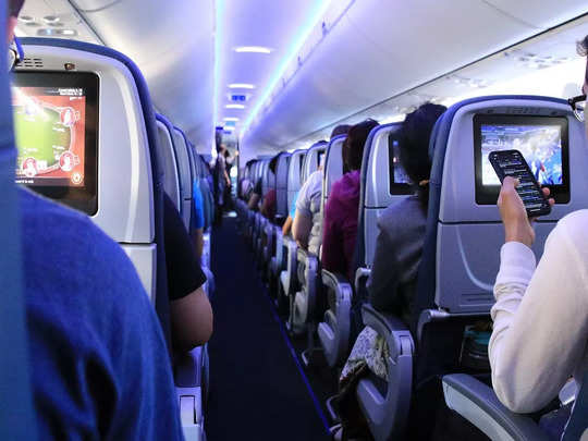 Ways To Get Airplane Seats,फ्लाइट में लेना चाहते हैं अपने मन पसंद की सीट, ये तरीके दिलाएंगे आपको बेस्ट बैठने की जगह - how to get the best airplane seat in hindi -