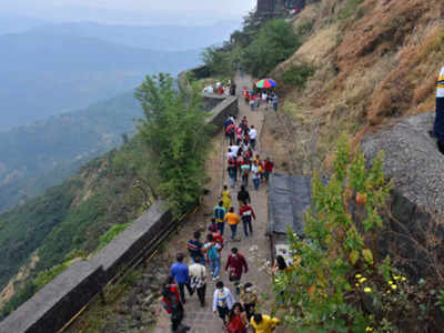 सिंहगडावरील ई-बसना नव्या वर्षाचा मुहूर्त