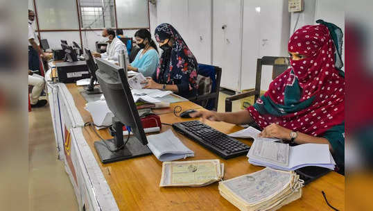 தமிழக அரசு ஊழியர்களுக்கு ஹேப்பி நியூஸ் - புத்தாண்டில் சர்ப்ரைஸ்?