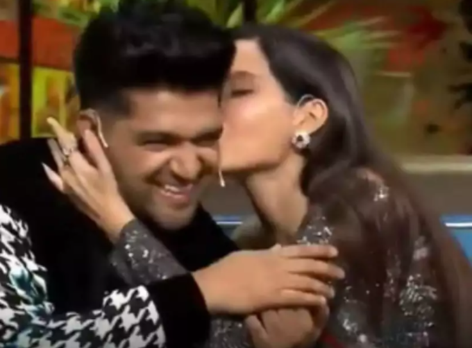 norA FATEHI GURU RANDHAWA