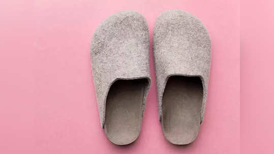 थंडीपासून पायांना द्या संरक्षण, वापरा या उबदार, मऊ आणि स्टायलिश Slippers