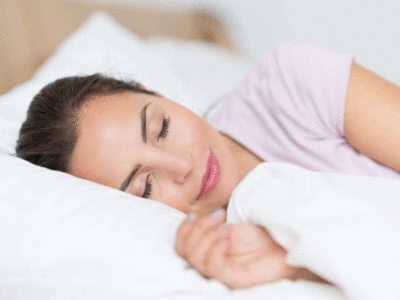 Skin Care Benefits Of Sleeping: सोकर बढ़ाएं अपनी खूबसूरती, रात को ना खाएं ये चीजें