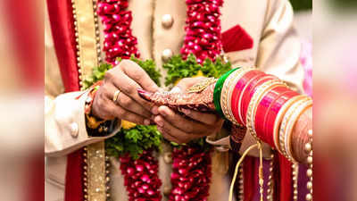 Noida News: तीन शादी करने वाले विंग कमांडर पर पत्नी ने दर्ज कराया मुकदमा