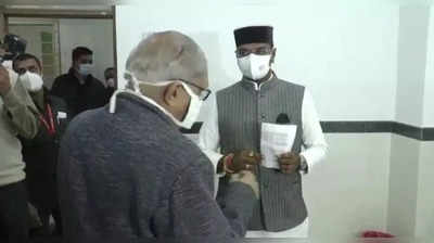 Bhopal news : कोविड अस्‍पताल का जायजा लेने पहुंचे मंत्री सारंग, कोरोना के बढ़ते मामलों पर जताई चिंता