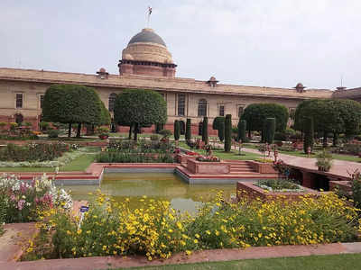 मुगल गार्डन सिर्फ दिल्ली का ही नहीं, भारत की इन जगहों का भी है बेहद लोकप्रिय