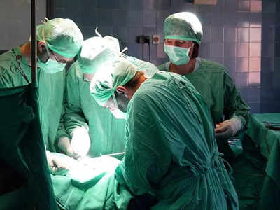 डॉक्टर मोठ्या संख्येने बाधित होत असल्याने ओपीडी, सर्जरी टप्प्याटप्याने कमी करण्याचा निर्णय