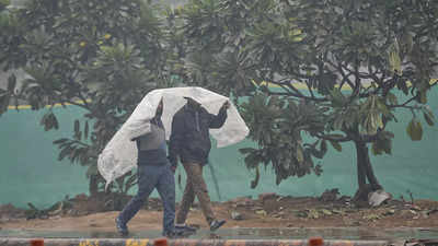 Bihar Weather Today : ठंड में साल की पहली बारिश के लिए तैयार रहें बिहार वाले, हालांकि सर्द मौसम से मिलेगी थोड़ी राहत