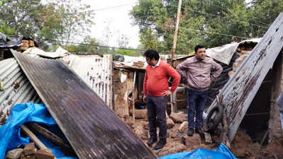 Ashoknagar News: आफत की बारिश: कच्‍चा मकान भरभराकर गिरा, मलबे में दबे परिवार के 3 सदस्‍य