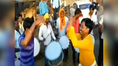 Viral Video : ಮ್ಯೂಸಿಕ್‌ಗೆ ಯುವಕರಿಬ್ಬರ ಭರ್ಜರಿ ನಾಗಿಣಿ ಡ್ಯಾನ್ಸ್‌ : ಮತ್ತೆ ಆಗಿದ್ದೇ ಬೇರೆ!