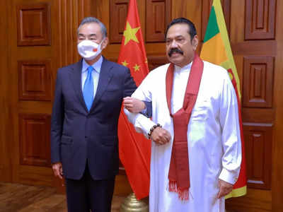 China Sri Lanka News: मालदीव के बाद अब श्रीलंका पहुंचे चीनी विदेश मंत्री वांग यी, फिर दिया नए कर्ज का लॉलीपॉप