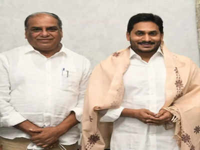 ఏపీ ప్రభుత్వానికి మరో సలహాదారుడు నియామకం.. జగన్‌ను మెచ్చుకోవాలన్న టీడీపీ మహిళా నేత