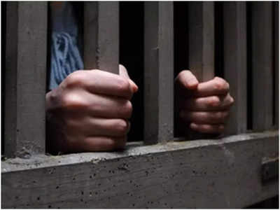 Sultanpur News: नाबालिग से रेप और अश्लील वीडियो बनाने के आरोप में युवक को 10 साल की कैद, 51 हजार जुर्माना भी
