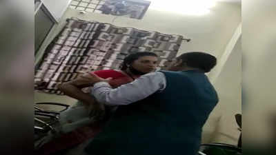 Chhattisgarh News: रायगढ़ में महिला कांग्रेस की जिला अध्यक्ष और वार्ड पार्षद के बीच हाथापाई, जमकर हुई गाली-गलौज