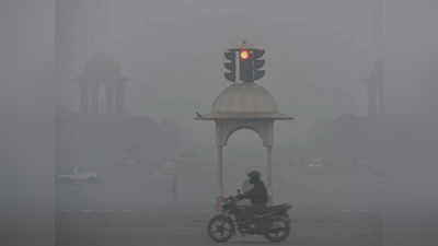 Delhi IMD Weather Update: दिल्ली में बादलों के कारण ठंड से राहत, आगे गिर सकता है पारा