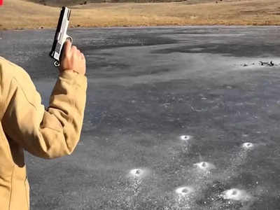 Video: बर्फावर गोळी चालवल्यावर काय होतं? पाहून तुम्हालाही बसेल आश्चर्याचा धक्का