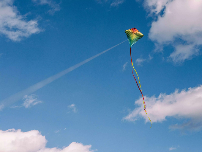 ​पतंग उड़ाते समय 11 केवी बिजली लाइन की चपेट में मासूम