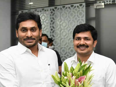 YSRCP ఎంపీ గురుమూర్తికి ఝలక్.. ఫోన్ చేసి రూ. 5 కోట్లు.. ఒక్క రోజులో వాళ్ల భరతం పట్టిన పోలీసులు!