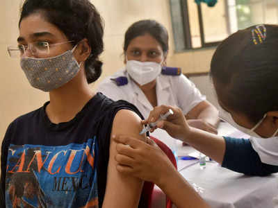 Vaccination In Gurugram: बच्चों को टीका लगा या नहीं स्कूलों से किशोरों के अभिवावकों को आ रहे कॉल