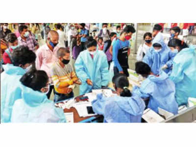 रुग्णसंख्येत घट, मृत्युसंख्येत वाढ; मुंबईत ७,८९५ रुग्णांची भर, ११ मृत्यू