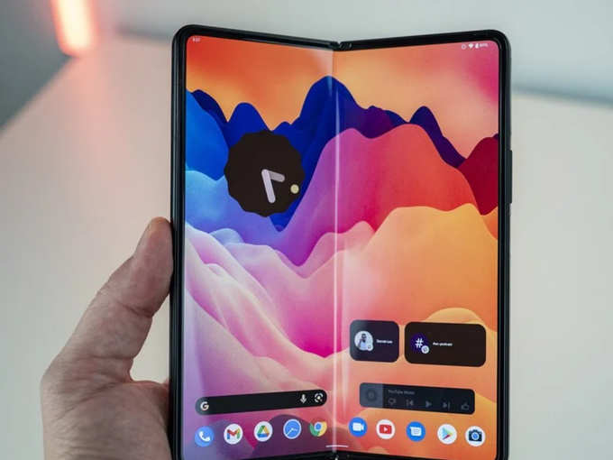 google pixel fold look.