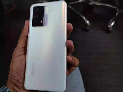 iQOO Smartphones: या पॉप्युलर स्मार्टफोन्सच्या किमतीत मोठी कपात, येथे खरेदी करा स्वस्तात, पाहा डिटेल्स