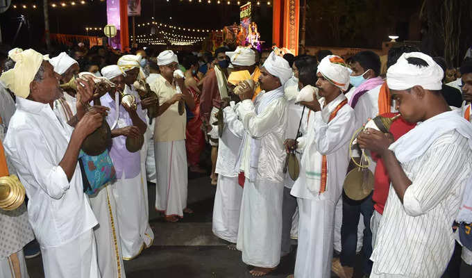 ಪರ್ಯಾಯದ ಮೆರವಣಿಗೆಗೆ ಮೆರುಗು ನೀಡಿದ ಶಂಕನಾದ