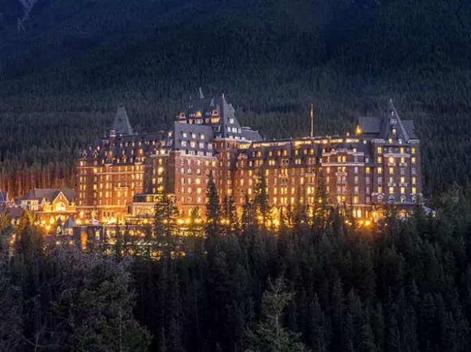 ​​பான்ஃப் ஸ்பிரிங்க் ஹோட்டல் (Banff Springs Hotel)