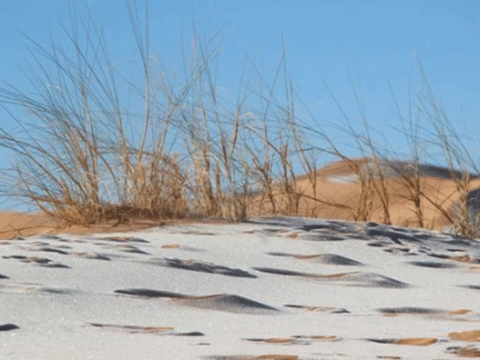 snowfall in sahara desert