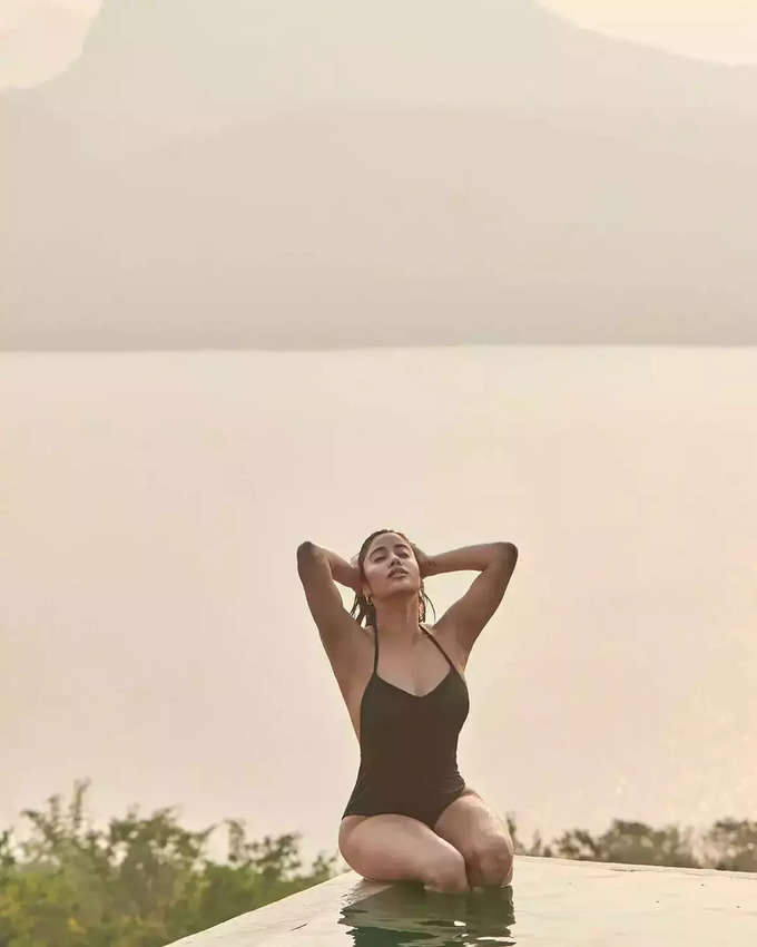 Janhvi Kapoor in Black bikini