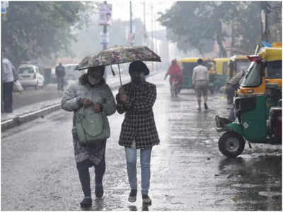 कांपते ही रह जाओगे...बारिश के साथ ठंडी हवाएं, जानें दिल्ली में कब तक रहेगा ऐसा मौसम