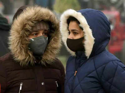 Delhi Fog Temperature : दिल्ली में आज सुबह भी घना कोहरा, 400 मीटर पर कुछ नहीं दिख रहा था, ट्रेनों पर असर