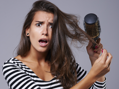 Best oil for frizzy hair: क्या बार-बार कंघी करने से उलझते हैं बाल? खोई हुई शाइन लाने के लिए एक्सपर्ट ने बताए 4 बेस्ट ऑयल