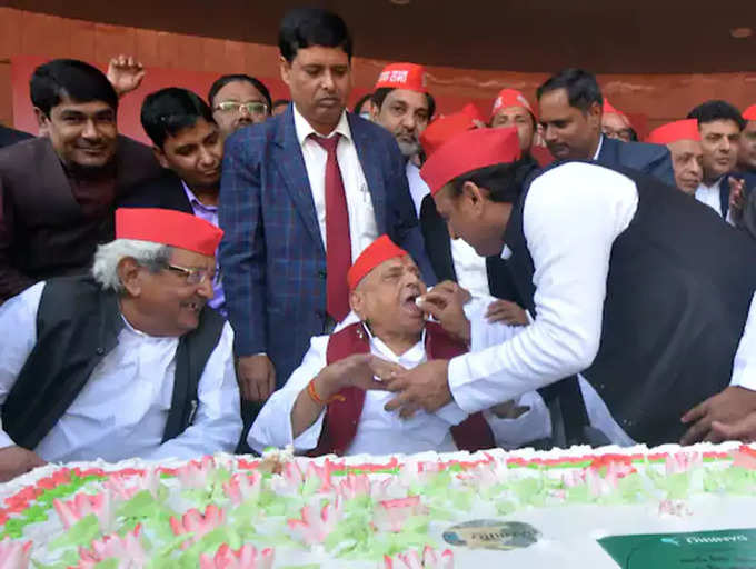 mulayam-akhilesh birthday