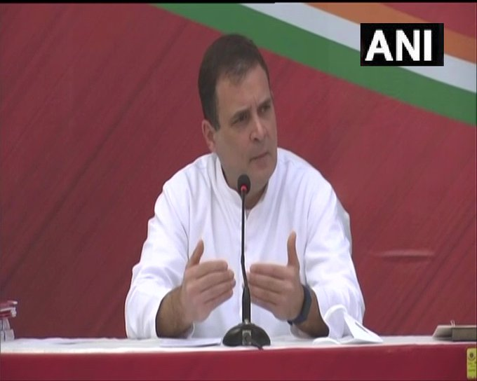 यूपी में हर 24 घंटे में लगभग 880 युवा रोज़गार खोते हैं: राहुल गांधी