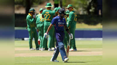 केशव महाराज ने विराट कोहली को किया जीरो पर आउट, ODI में स्पिनर की गेंद पर पहली बार कोहली खाता भी नहीं खोल पाए