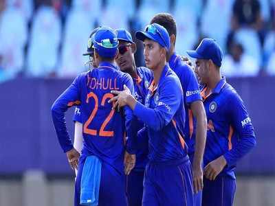 U-19 World Cup : वर्ल्डकप जिंकण्यासाठी BCCIने घेतला मोठा निर्णय; ५ खेळाडू जाणार या देशात