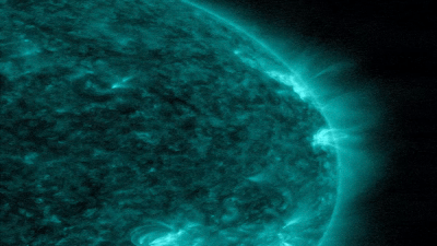 NASA ने शेयर किया  Solar Flares का अद्भुत नजारा, सूर्य की सतह से निकलती दिखी तेज रोशनी
