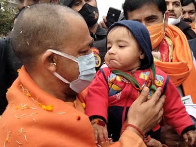 Yogi Adityanath: सपा ने अपनी सोच के अनुरूप दंगाइयों को टिकट दिया, SP कैंडिडेट लिस्ट उनकी सोच बताती है- योगी