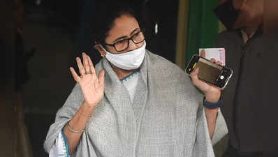 Mamata banerjee news: सुभाष चंद्र बोस पर गरमाई सियासत, ममता बनर्जी बोलीं- केंद्र को बंगाल से एलर्जी क्यों? दबाव में लगा रहे नेताजी की प्रतिमा