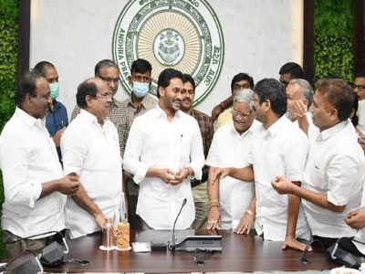 Jagan సర్కారులో కదలిక.. రంగంలోకి దిగిన మంత్రులు..!