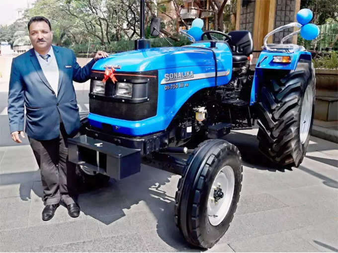 Top Selling Tractors Mahindra Swaraj Sonalika 1