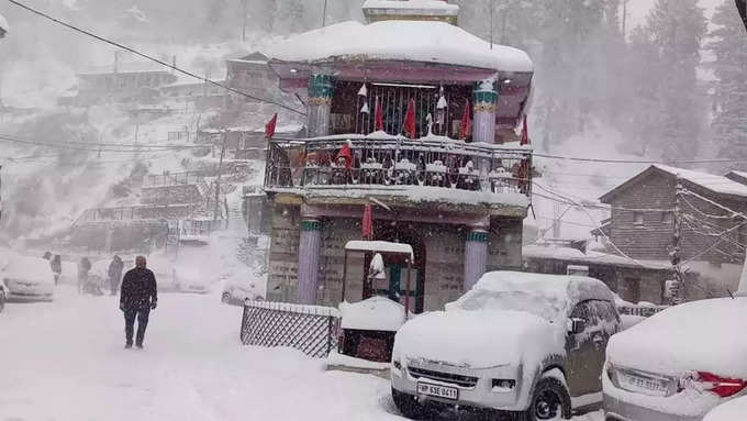 उत्तराखंड, हिमाचल, कश्मीर में भारी बर्फबारी