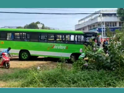 സ്വകാര്യ ബസിൻ്റെ മരണപ്പാച്ചിൽ, വാനുമായി കൂട്ടിയിടിച്ച് ഒരു മരണം, നിരവധി പേർക്ക് പരിക്ക്