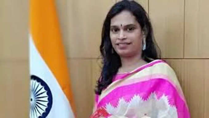 Transgender Chandramukhi ట్రాన్స్ జెండర్ చంద్రముఖి