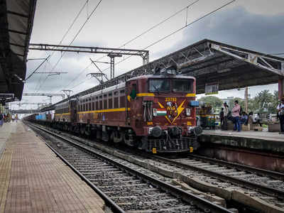 Railway Jobs 2022: టెన్త్‌ క్లాస్‌ అర్హతతో రైల్వేలో 2400 కు పైగా ఉద్యోగాలు.. వెంటనే ఇలా అప్లయ్‌ చేసుకోండి