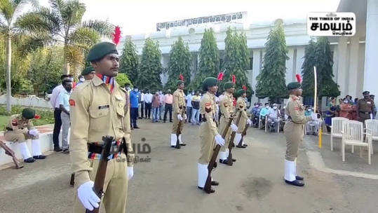 73 வது குடியரசு தினத்தை முன்னிட்டு அழகப்பா பல்கலைக்கழகத்தில் கொடியேற்றிய சிண்டிகேட் உறுப்பினர்