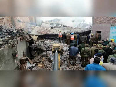 Building Collapsed In Mumbai: मुंबई के बांद्रा में गिरी चार मंजिला इमारत, 6 लोग घायल