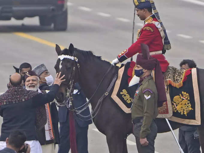pm modi president bodyguard horse